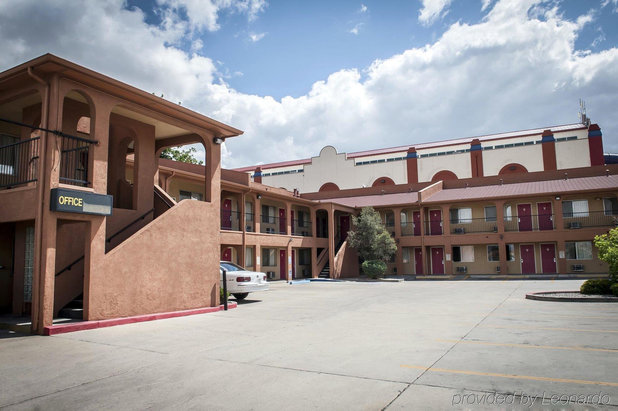 Econo Lodge Midtown Альбукерке Экстерьер фото