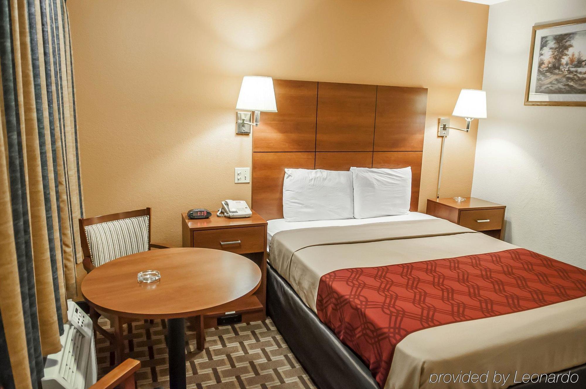 Econo Lodge Midtown Альбукерке Экстерьер фото