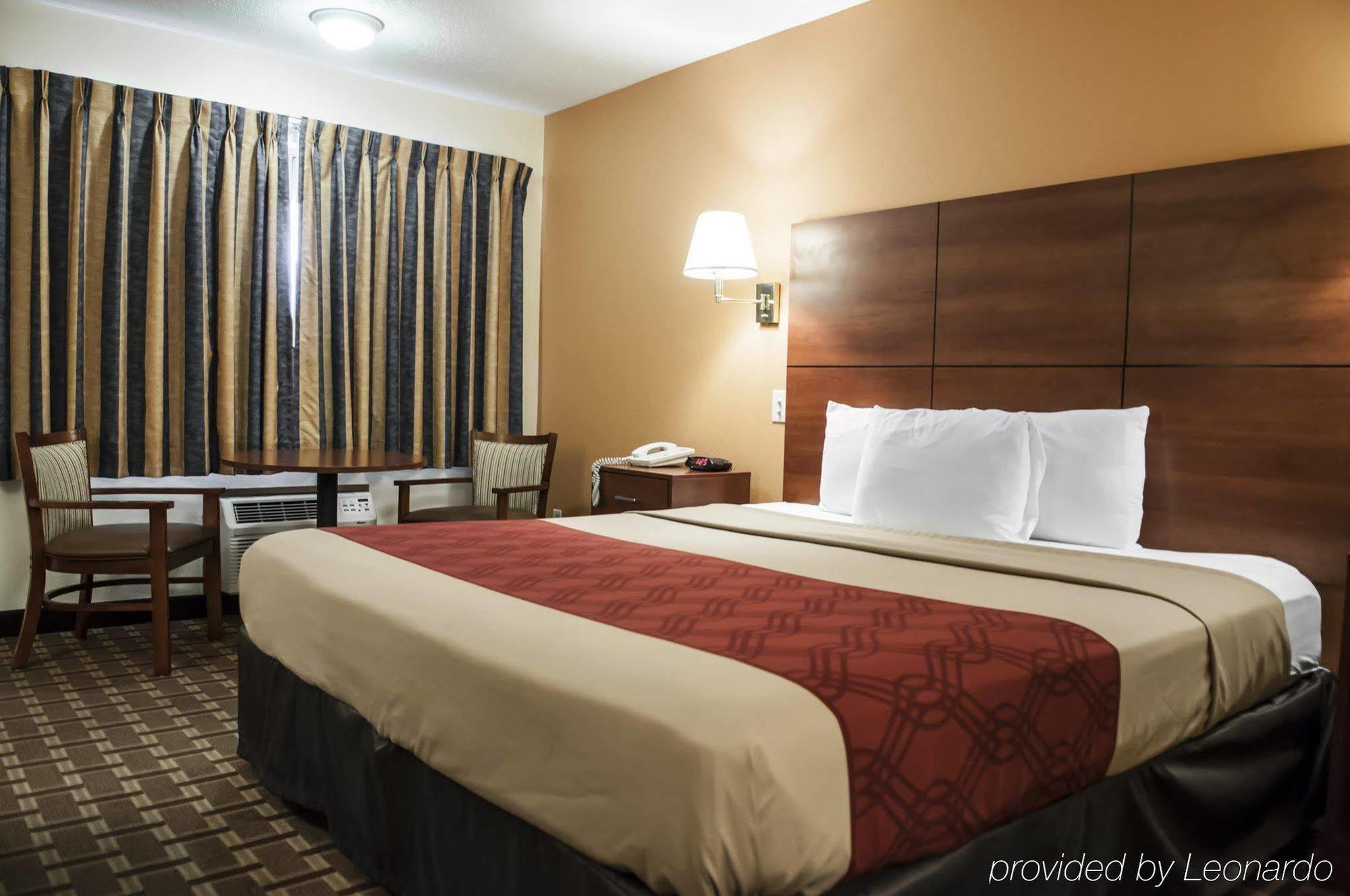 Econo Lodge Midtown Альбукерке Экстерьер фото
