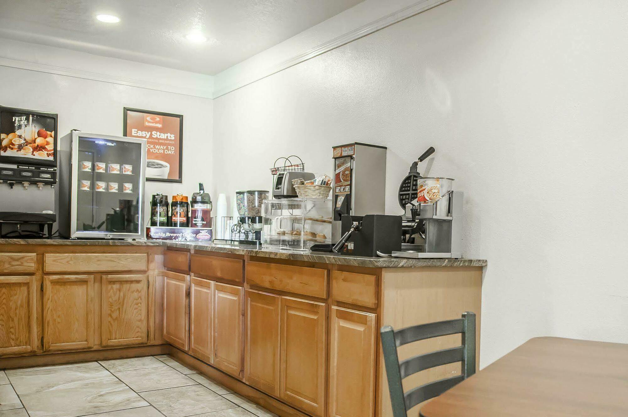Econo Lodge Midtown Альбукерке Экстерьер фото